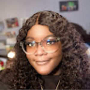 Meet your Posher, Naimah